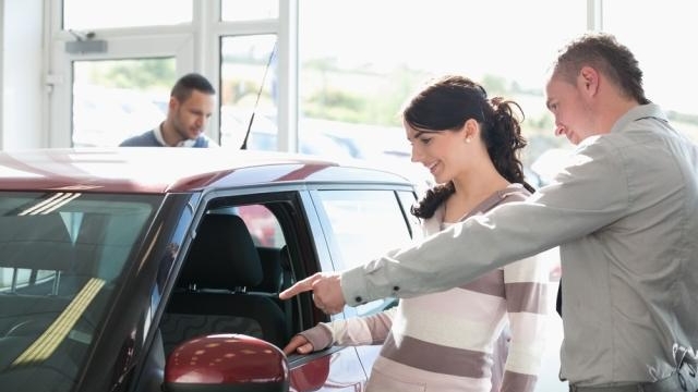 The Future of Automotive Retail: Driving Sales in the Digital Age