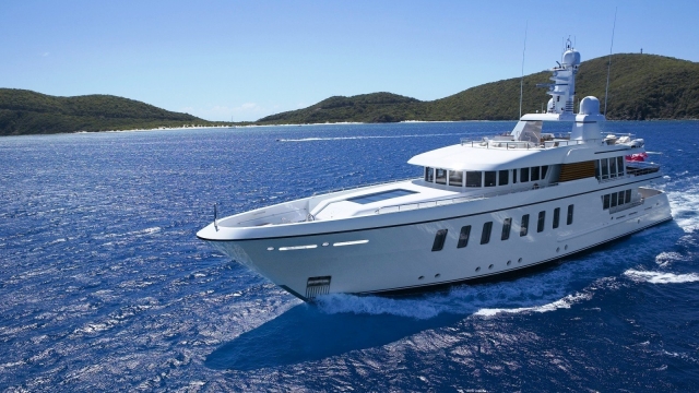 Setting Sail in Style: Unveiling the Luxury of Private Boat Charters